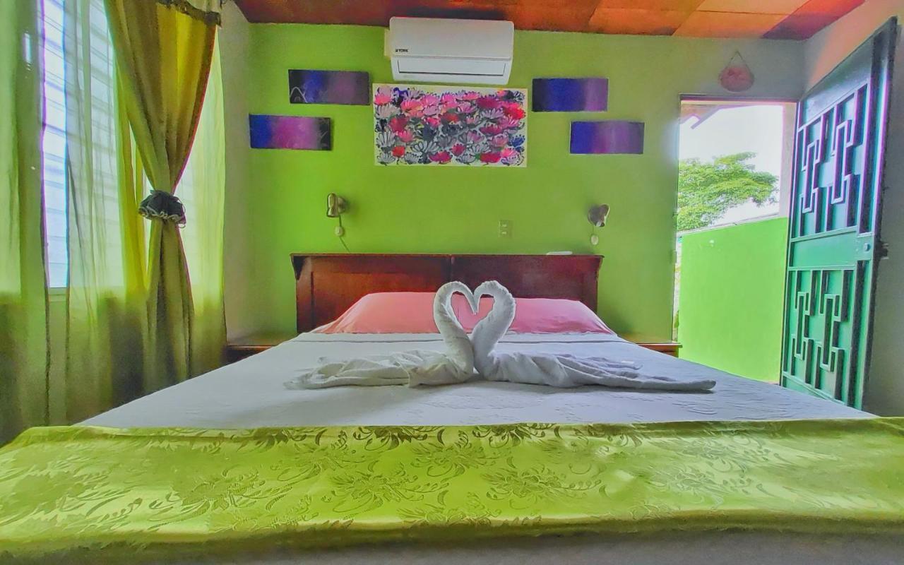 Hotel Oasis San Salvador Extérieur photo