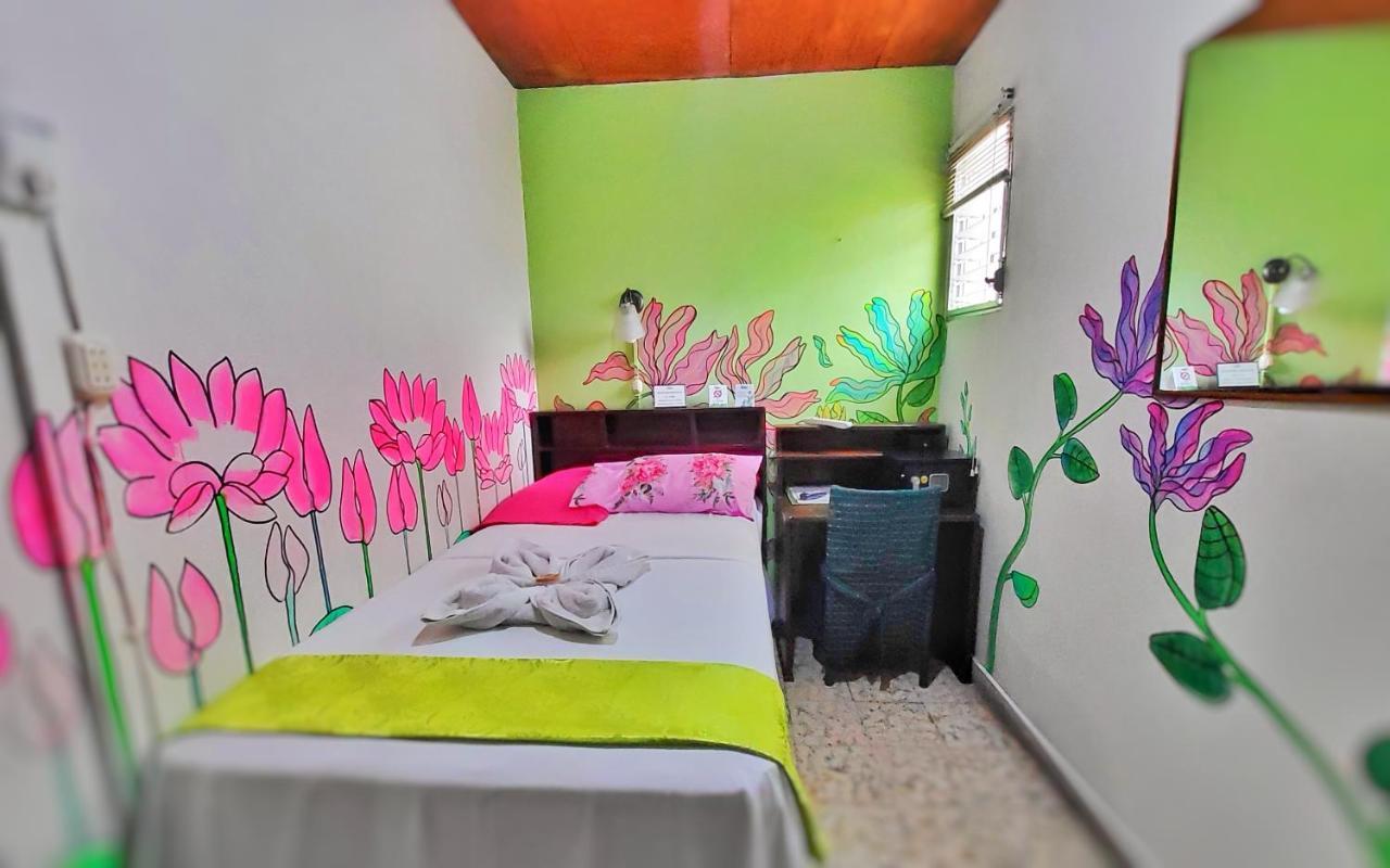 Hotel Oasis San Salvador Extérieur photo