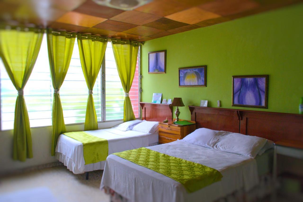 Hotel Oasis San Salvador Extérieur photo