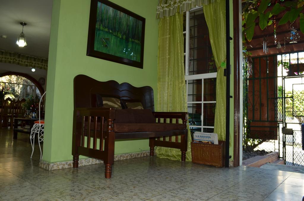 Hotel Oasis San Salvador Extérieur photo