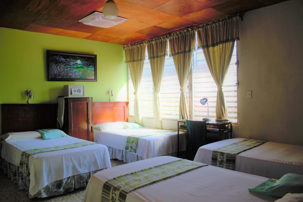 Hotel Oasis San Salvador Extérieur photo