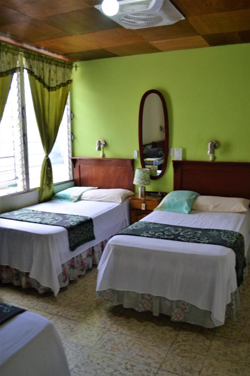 Hotel Oasis San Salvador Extérieur photo